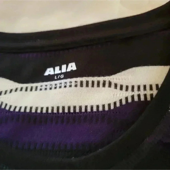 AKA Striped paneled T-Shirt size L/G - Picture 4 of 4